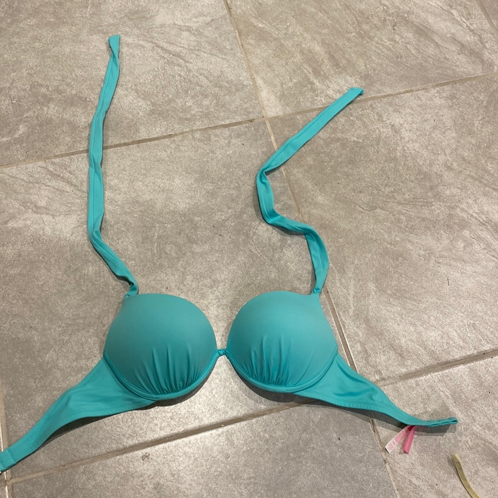 Victoria’s Secret bikini top